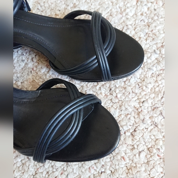 Schutz Brynn Mid Block Leather Sandal size 36.5 - Picture 9 of 13